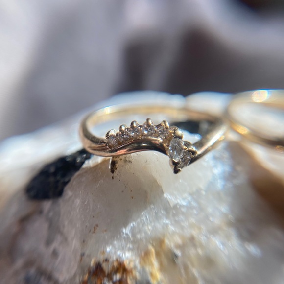 14k yellow Gold Two Piece Diamond Wedding Set - Picture 6 of 12